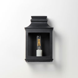 Savannah VX Small Outdoor Sconce