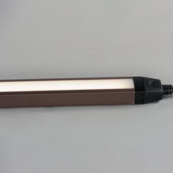 CounterMax 120V Slim 18 LED UC White Tunable