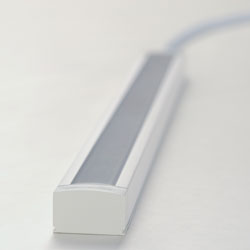 CounterMax 120V Slim 18 LED UC White Tunable