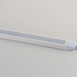 CounterMax 120V Slim 18 LED UC White Tunable